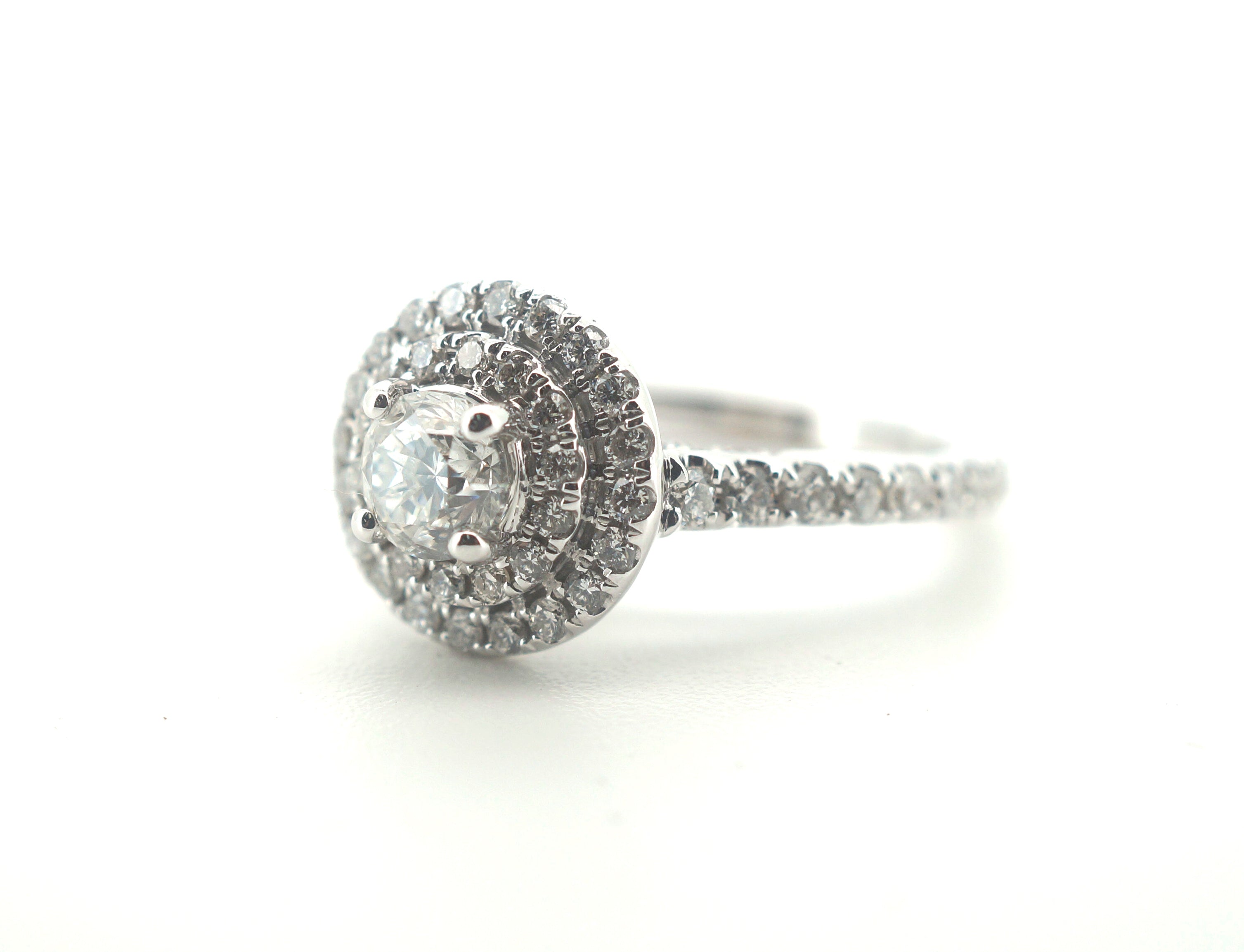 Ladies Stunning Michael Hill 14CT White Gold Diamond Engagement Ring (Size: I 1/2) - 500783