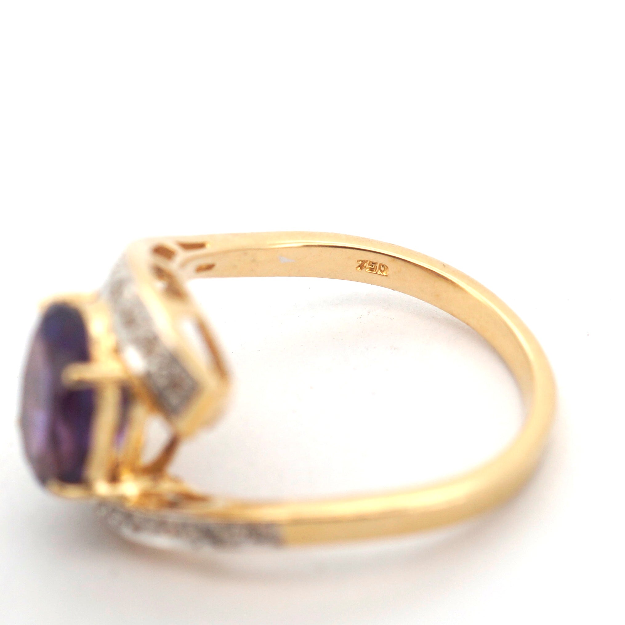 Ladies 18ct Yellow & White Gold Amethyst & Diamond Ring (Size N) - 507311