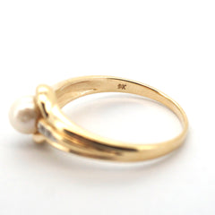 Ladies 9ct Yellow & White Gold Pearl & Diamond Ring (Size Q) - 509235