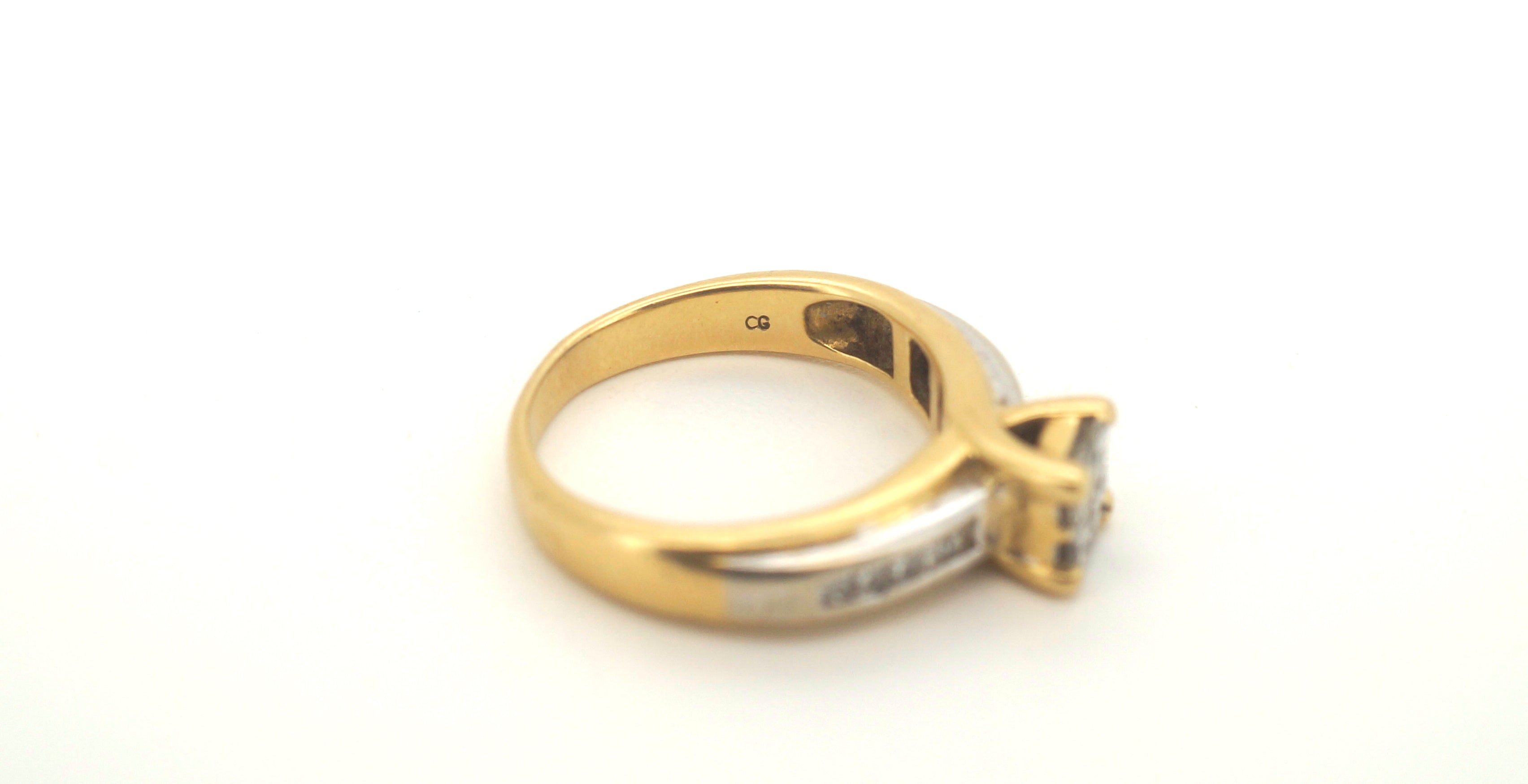 18ct Yellow & White Gold Diamond Engagement Ring (Size K) - 28547