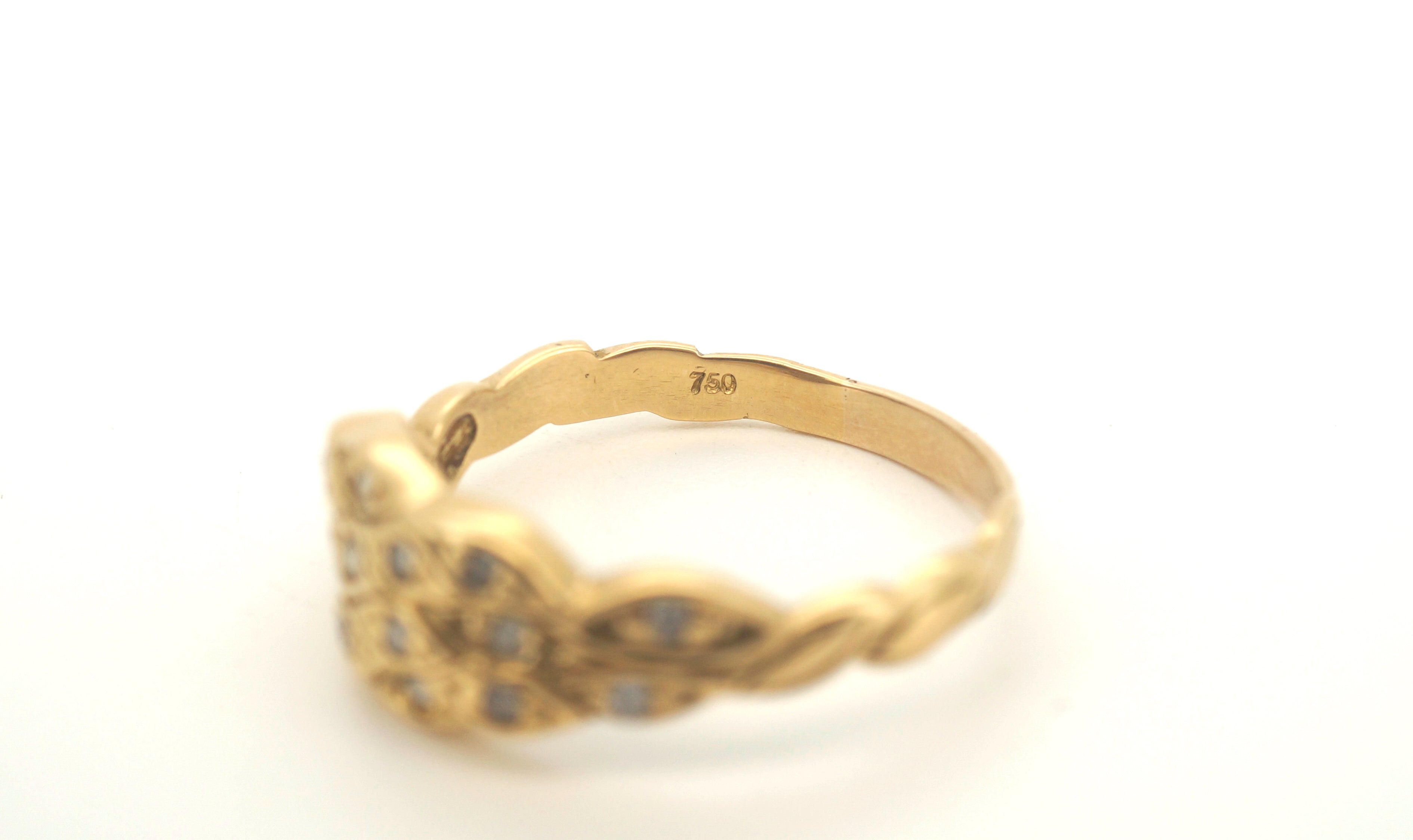18ct Yellow Gold Ring (Size Y) - 502308