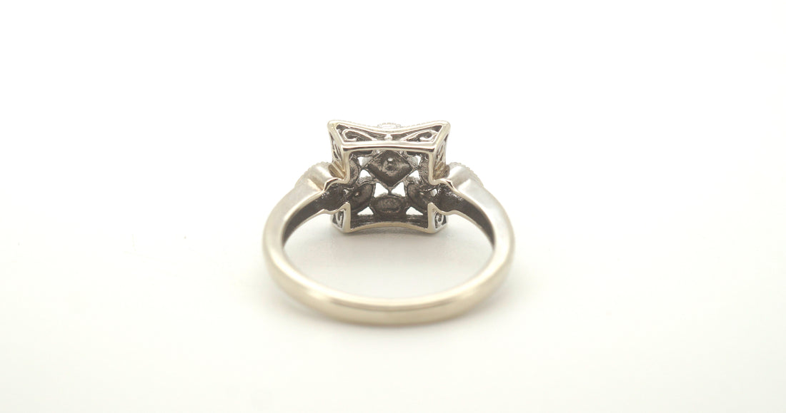 Ladies 9ct White Gold Cluster Ring (Size N 1/2) - 502833