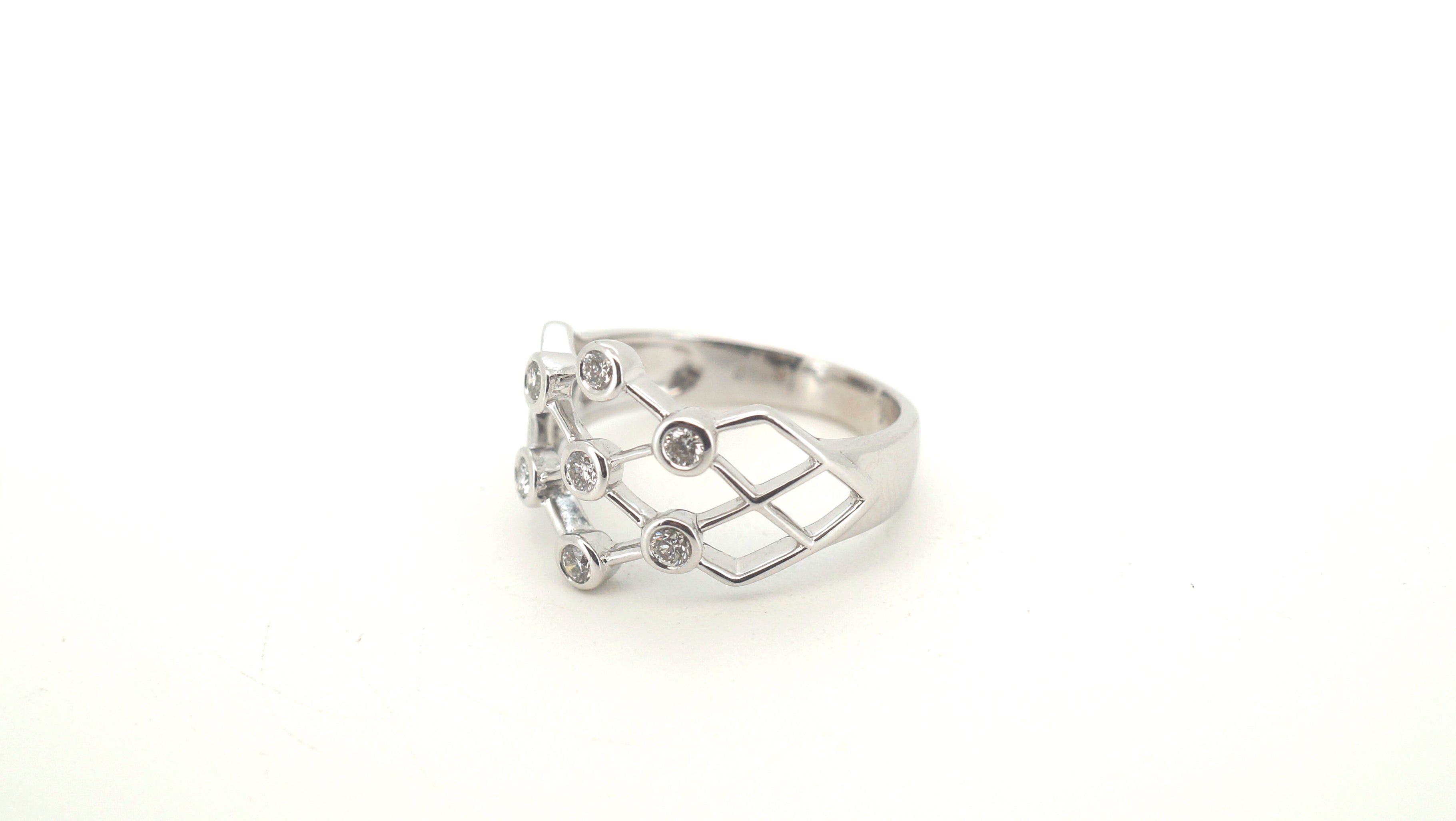 Ladies 18ct White Gold Web Style Ring (Size L) - 500398
