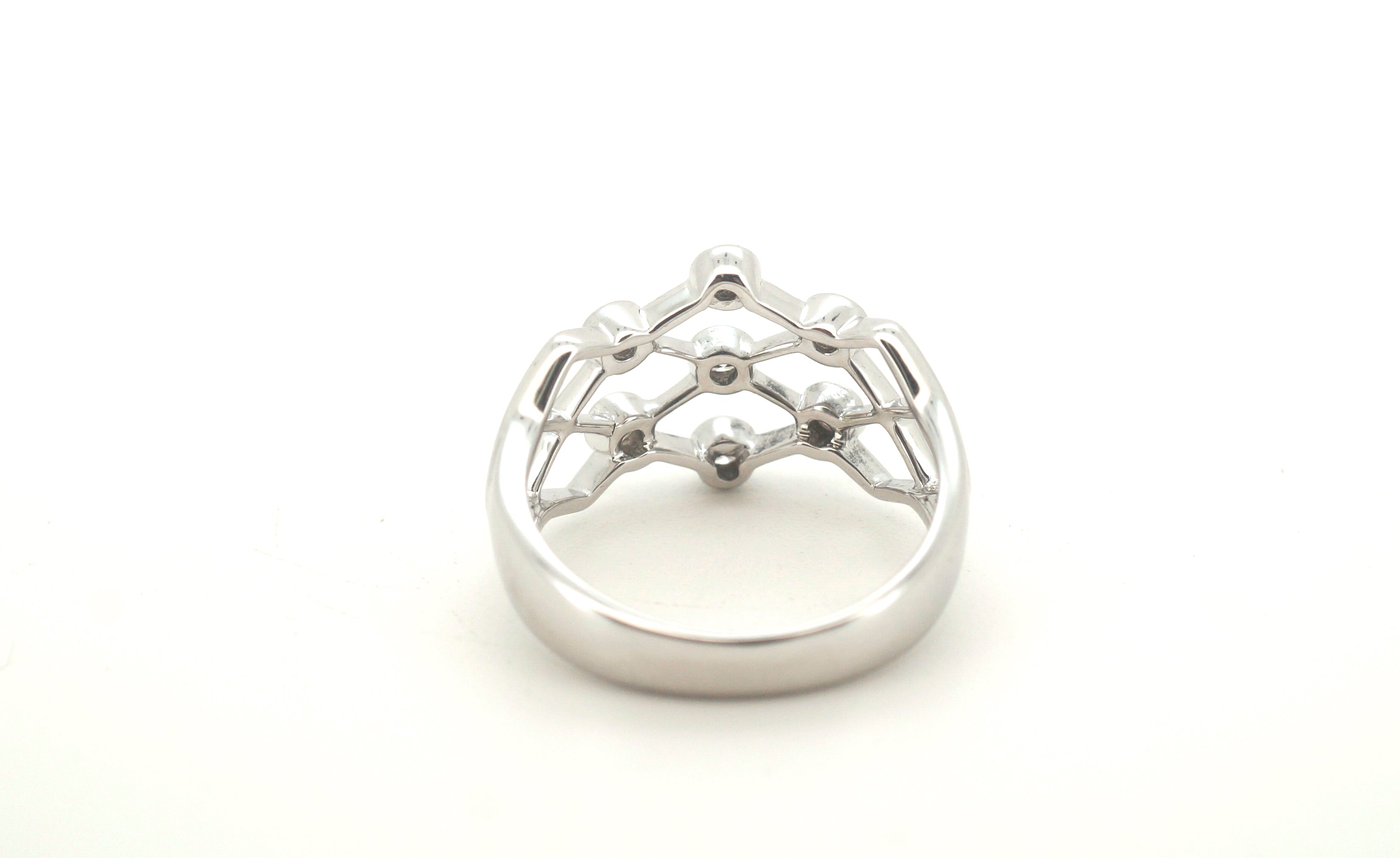 Ladies 18ct White Gold Web Style Ring (Size L) - 500398