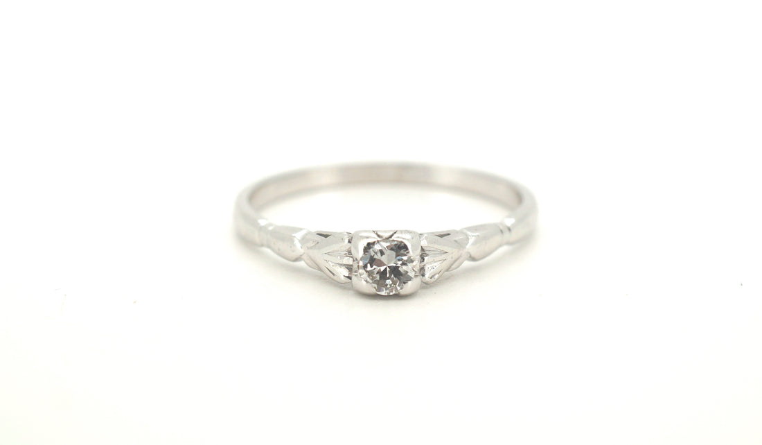 18ct White Gold Solitaire Diamond Ring (Size T 1/2) - 500463