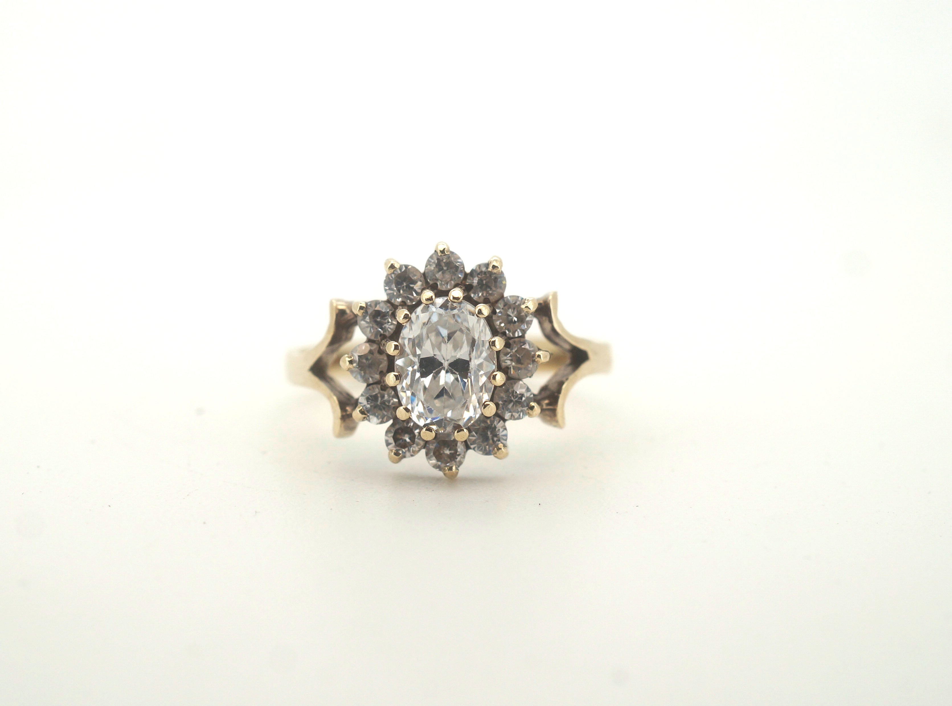 Ladies Stunning 9CT Yellow Gold Cubic Zirconia Ring (Size: T, 3.75g) - 503397
