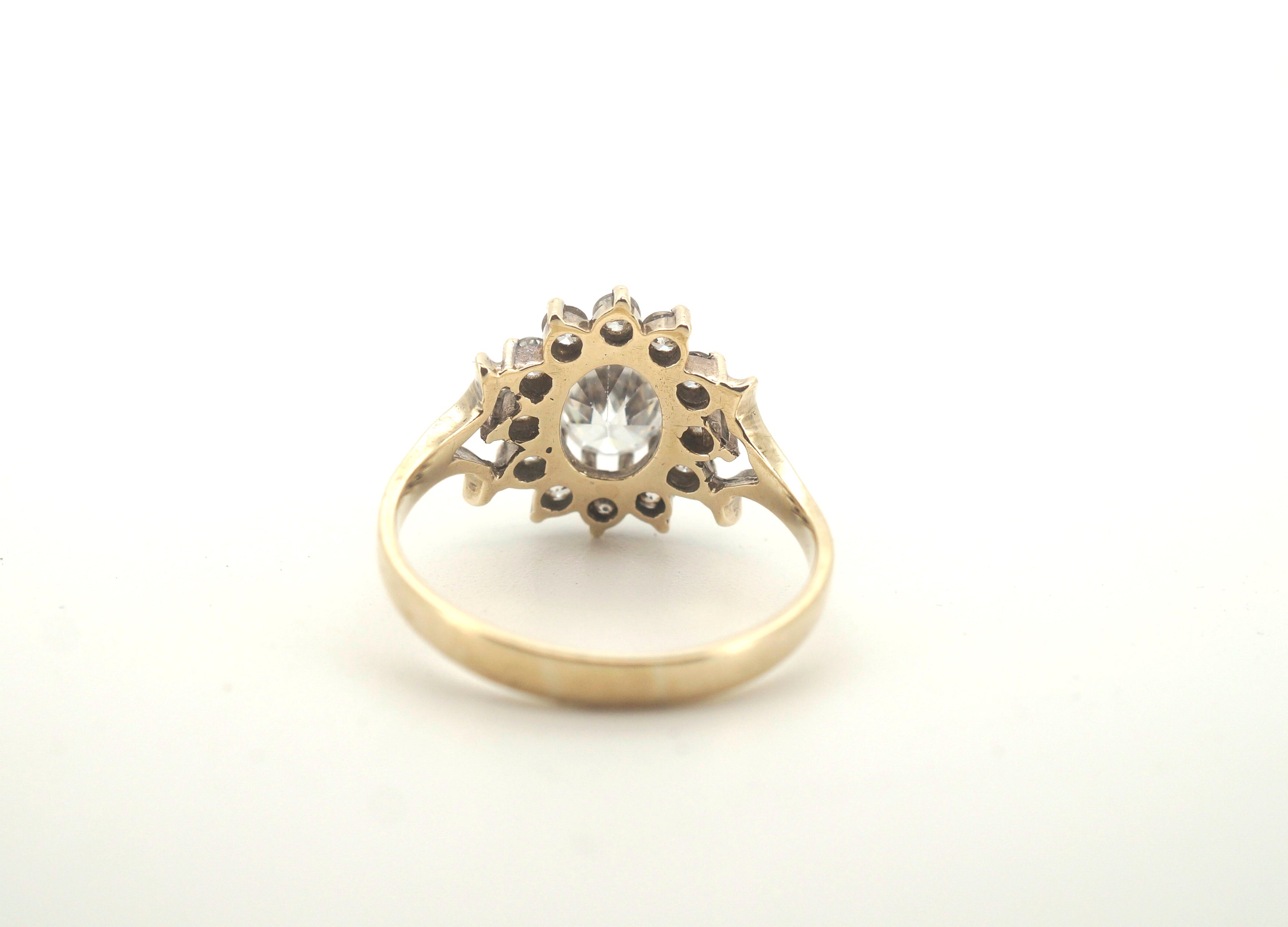 Ladies Stunning 9CT Yellow Gold Cubic Zirconia Ring (Size: T, 3.75g) - 503397
