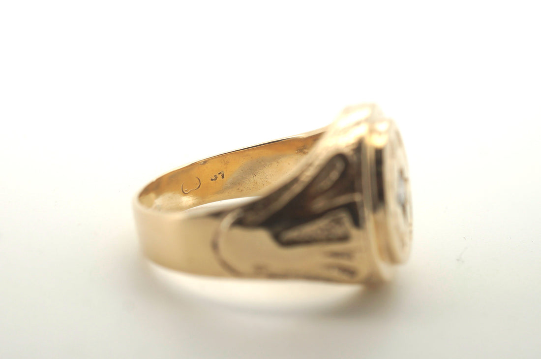 Men's 9CT Yellow Gold Diamond Ring (Size Q, 12.62g) - 503396