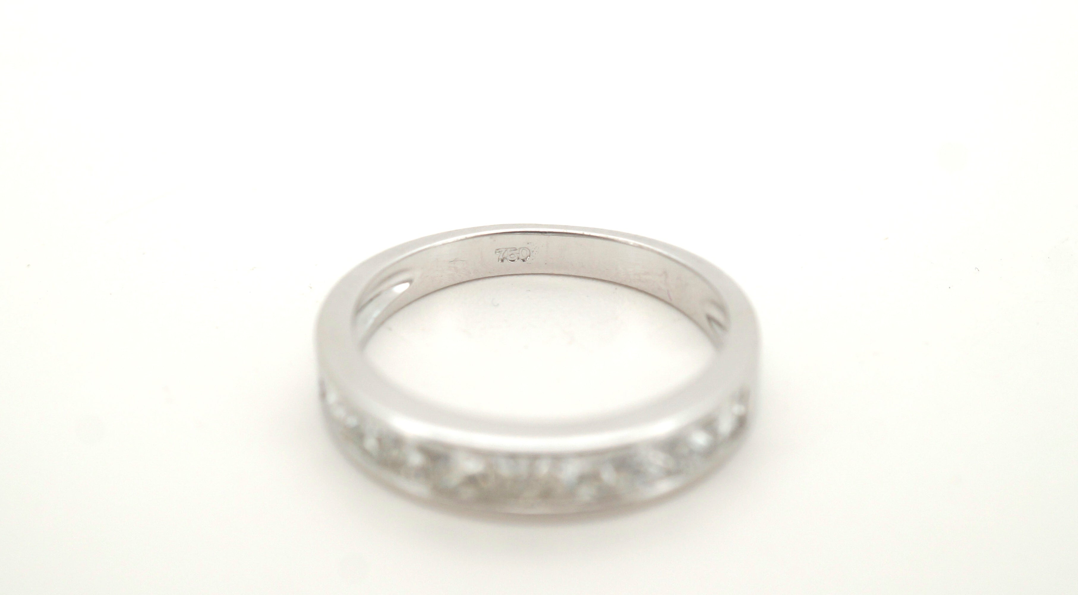 Ladies 18ct White Gold 10 Diamond Ring (Size N) - 500963