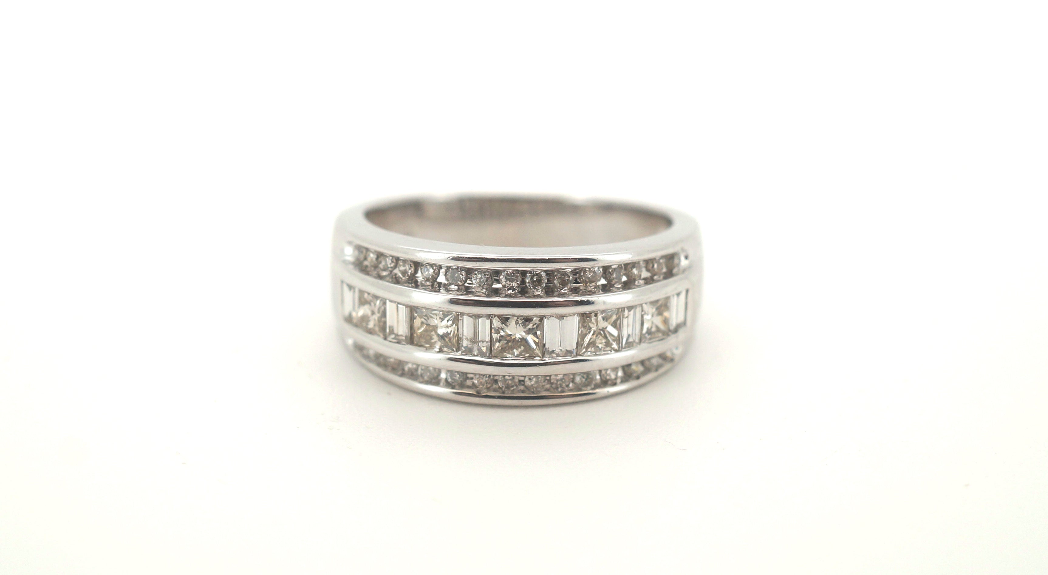 Mens 18ct White Gold 41 Diamond Dress Ring (Size J) - 501211
