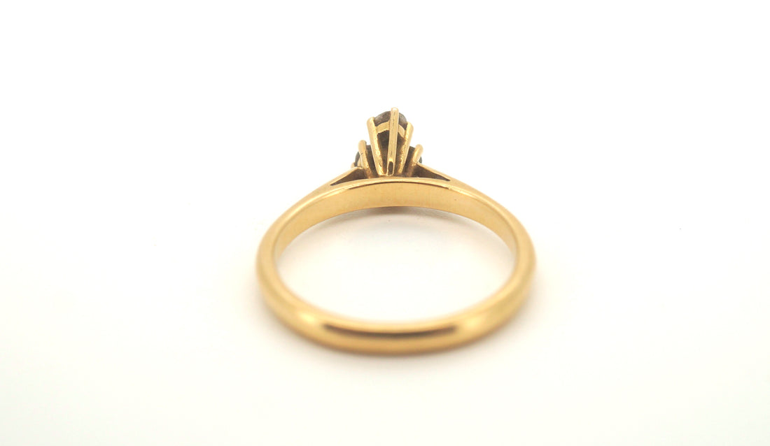 Unisex 18ct Yellow Gold Triple Diamond Ring (Size M) - 500359