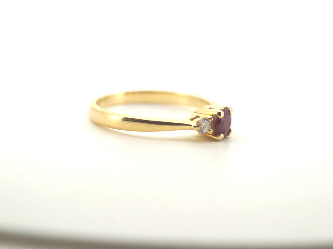 Ladies 18CT Solid Yellow Gold Ruby Ring (Size K) - 505334