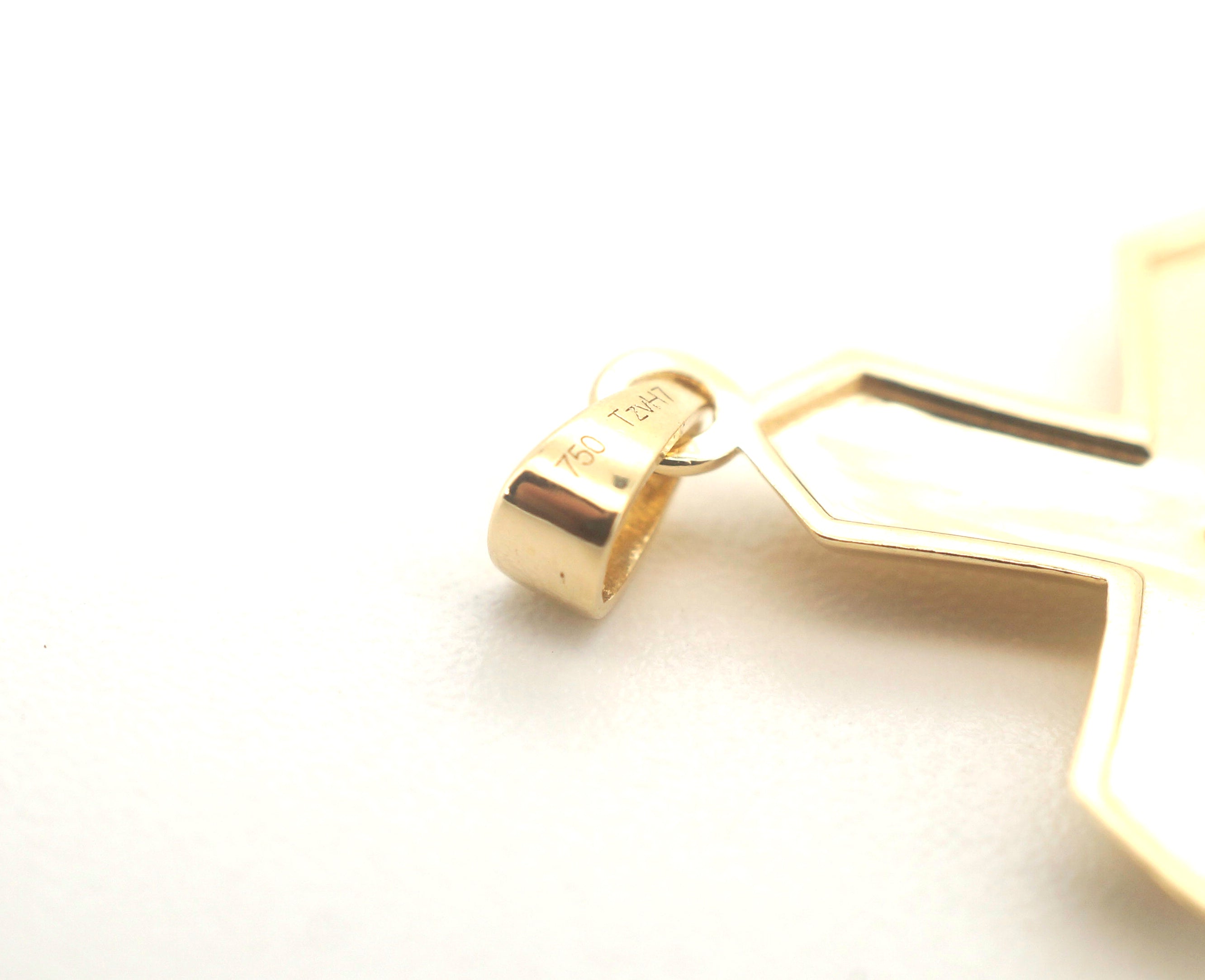 Solid 18CT Yellow Gold Cross Pendant With Green Stone (2.79g) - 505340-1