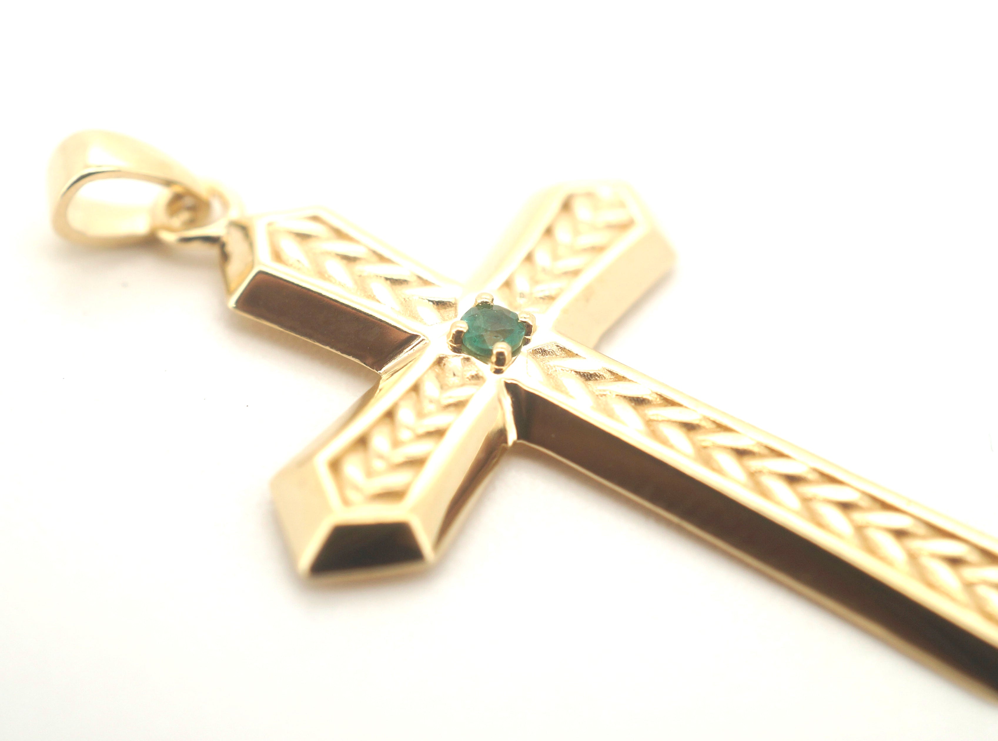 Solid 18CT Yellow Gold Cross Pendant With Green Stone (2.79g) - 505340-1