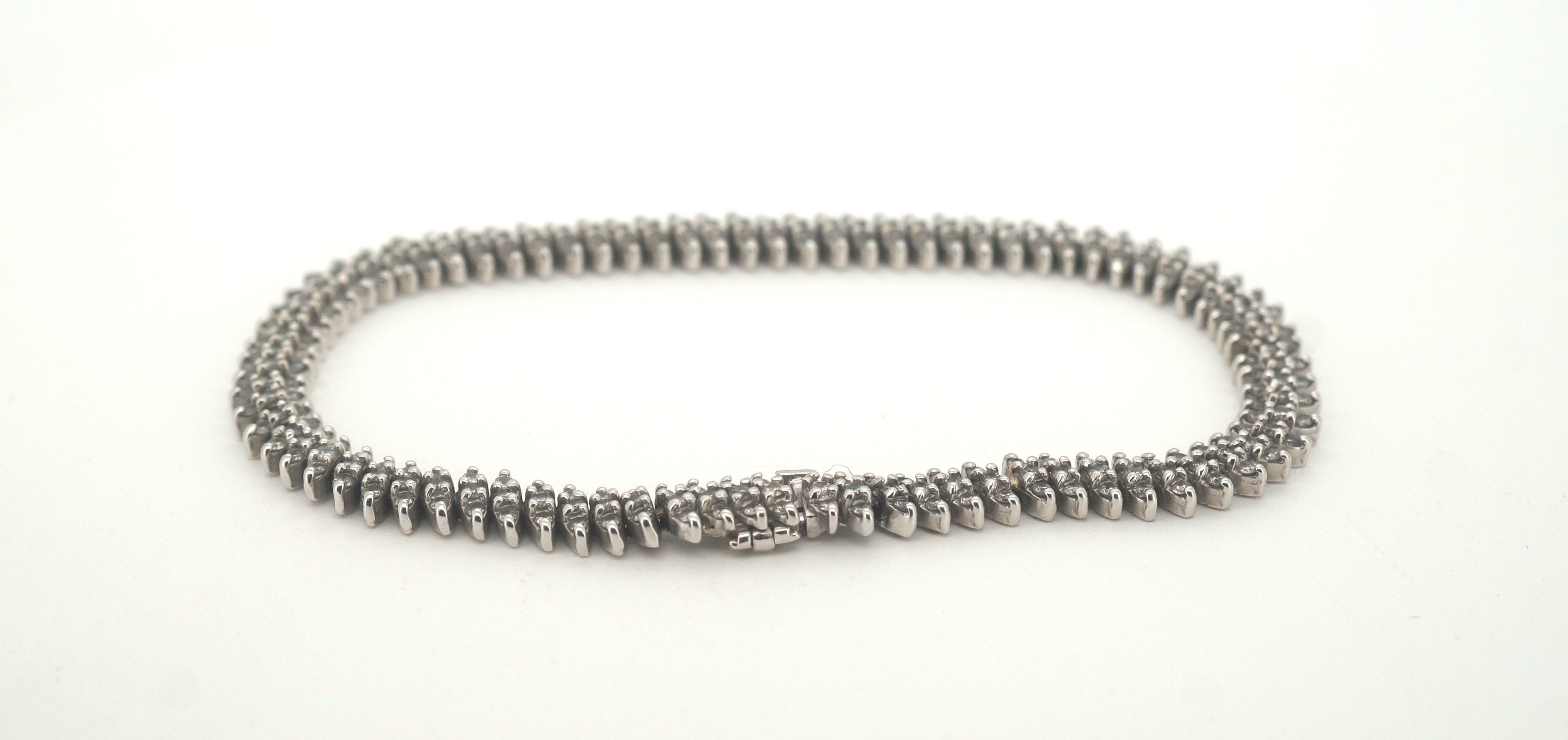 14ct White Gold 243 Diamond Tennis Bracelet (19cm) - 502794