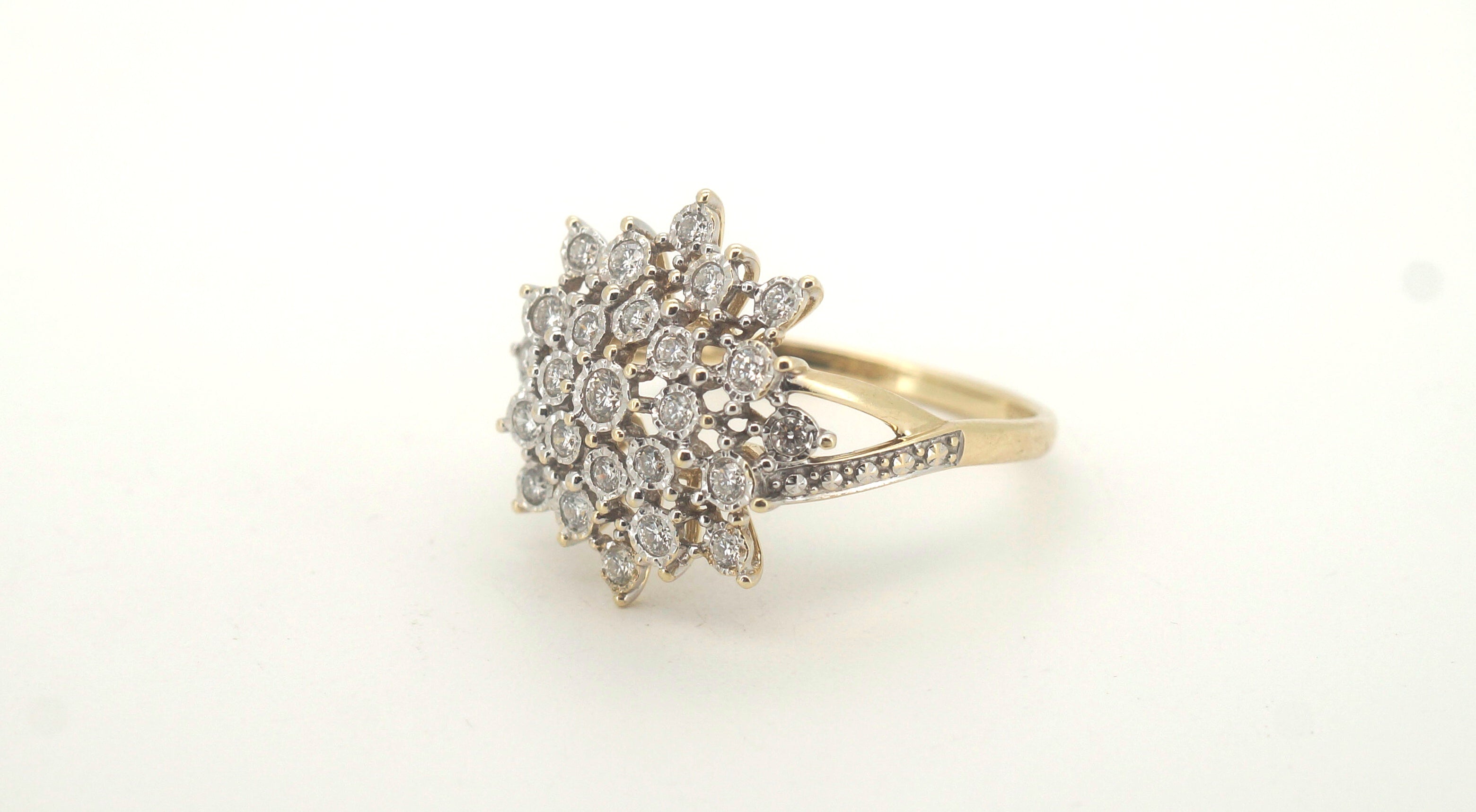 9ct Yellow Gold Synthetic Diamond Starburst Ring (Size S 1/2) - 503314
