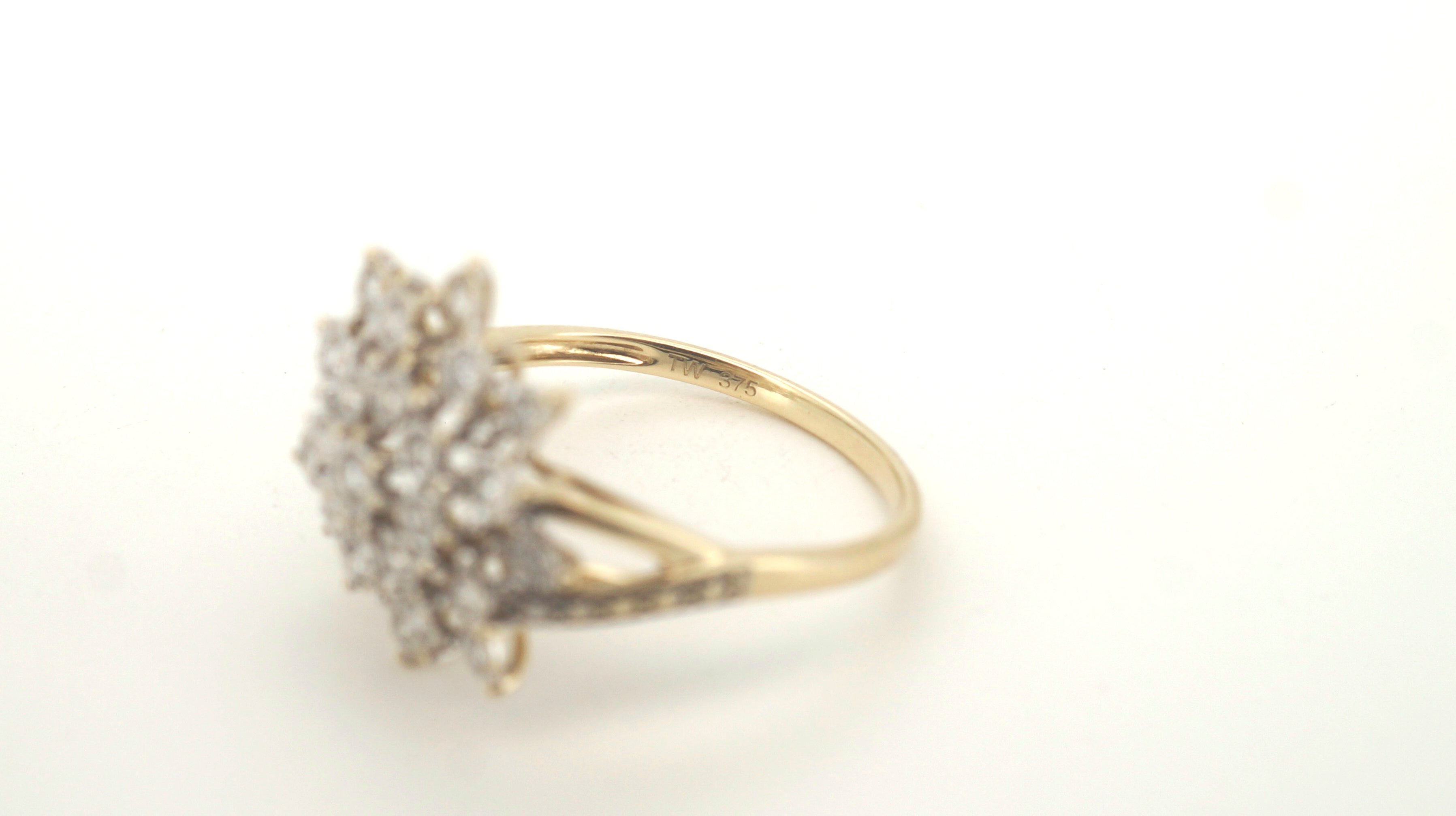 9ct Yellow Gold Synthetic Diamond Starburst Ring (Size S 1/2) - 503314