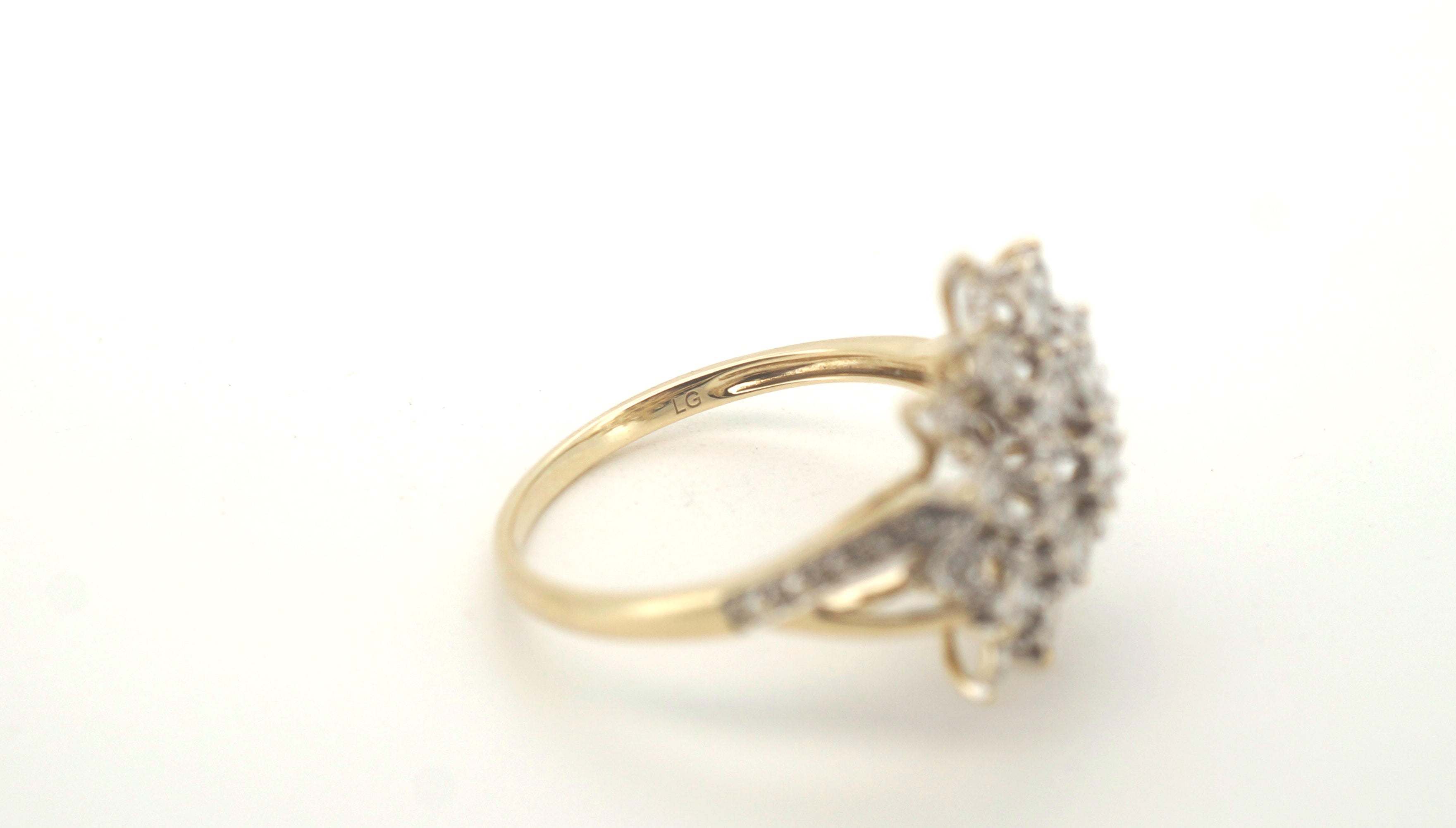 9ct Yellow Gold Synthetic Diamond Starburst Ring (Size S 1/2) - 503314