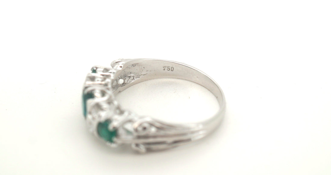 18ct White Gold Synthetic Emerald & Diamond Ring (Size N) - 501633