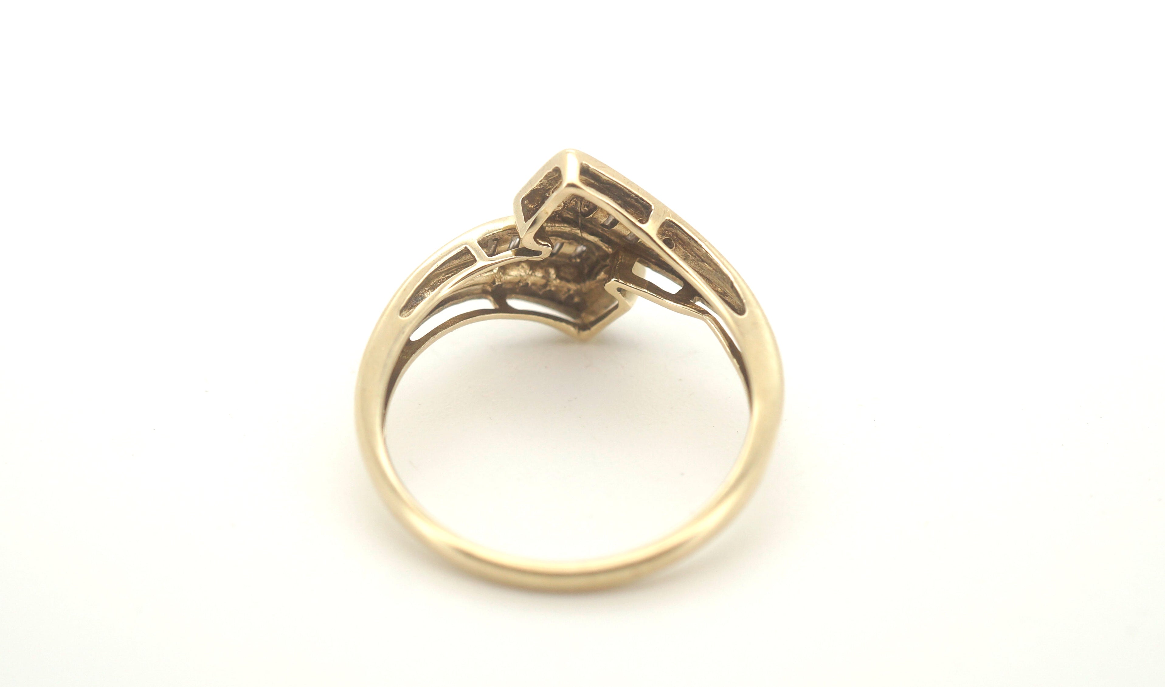 Unisex 9ct Yellow Gold Ring (Size O) - 505859