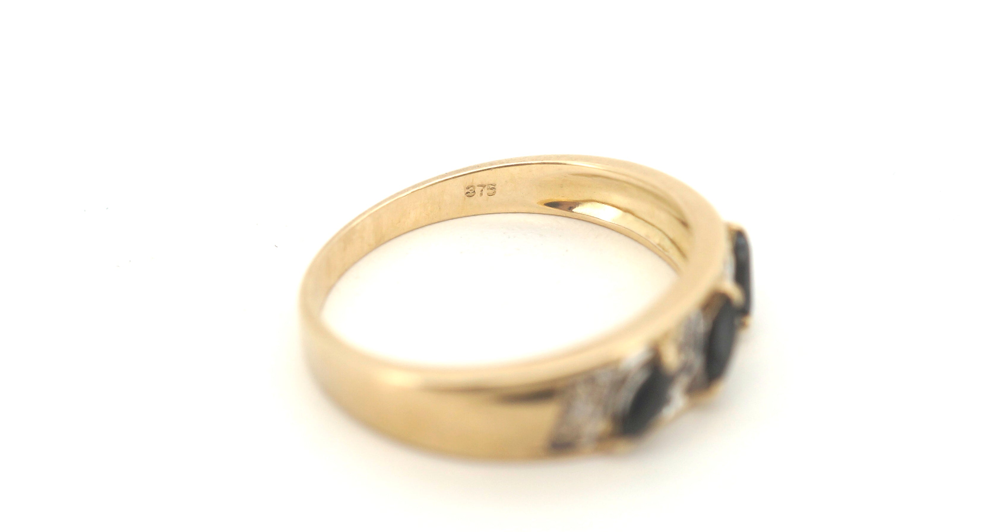 Men's 9ct Yellow Gold Ring (Size N 1/2) - 506397