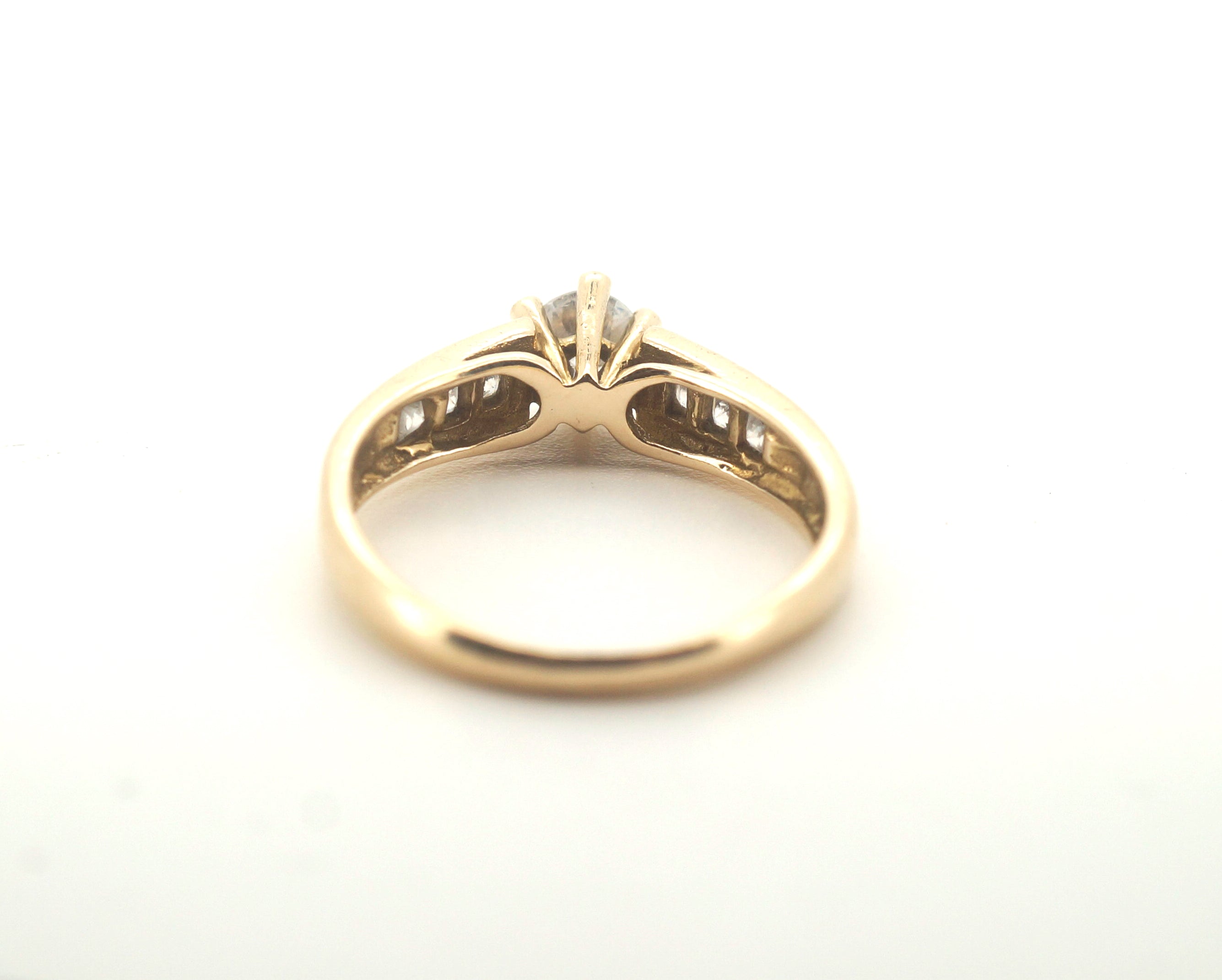Ladies 9CT Yellow Gold CZ Stone Ring (Size: L, 2.4g) - 505280