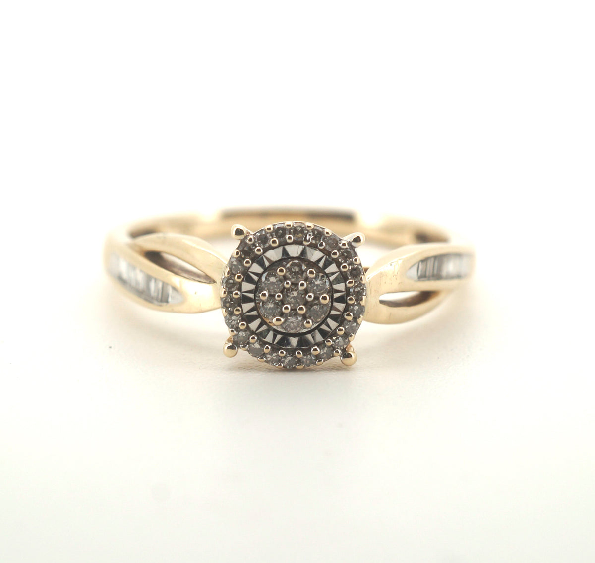 Ladies 9CT Yellow Gold Diamond Ring (Size: Q1/2, 2.57g) - 506391