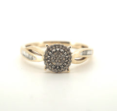 Ladies 9CT Yellow Gold Diamond Ring (Size: Q1/2, 2.57g) - 506391