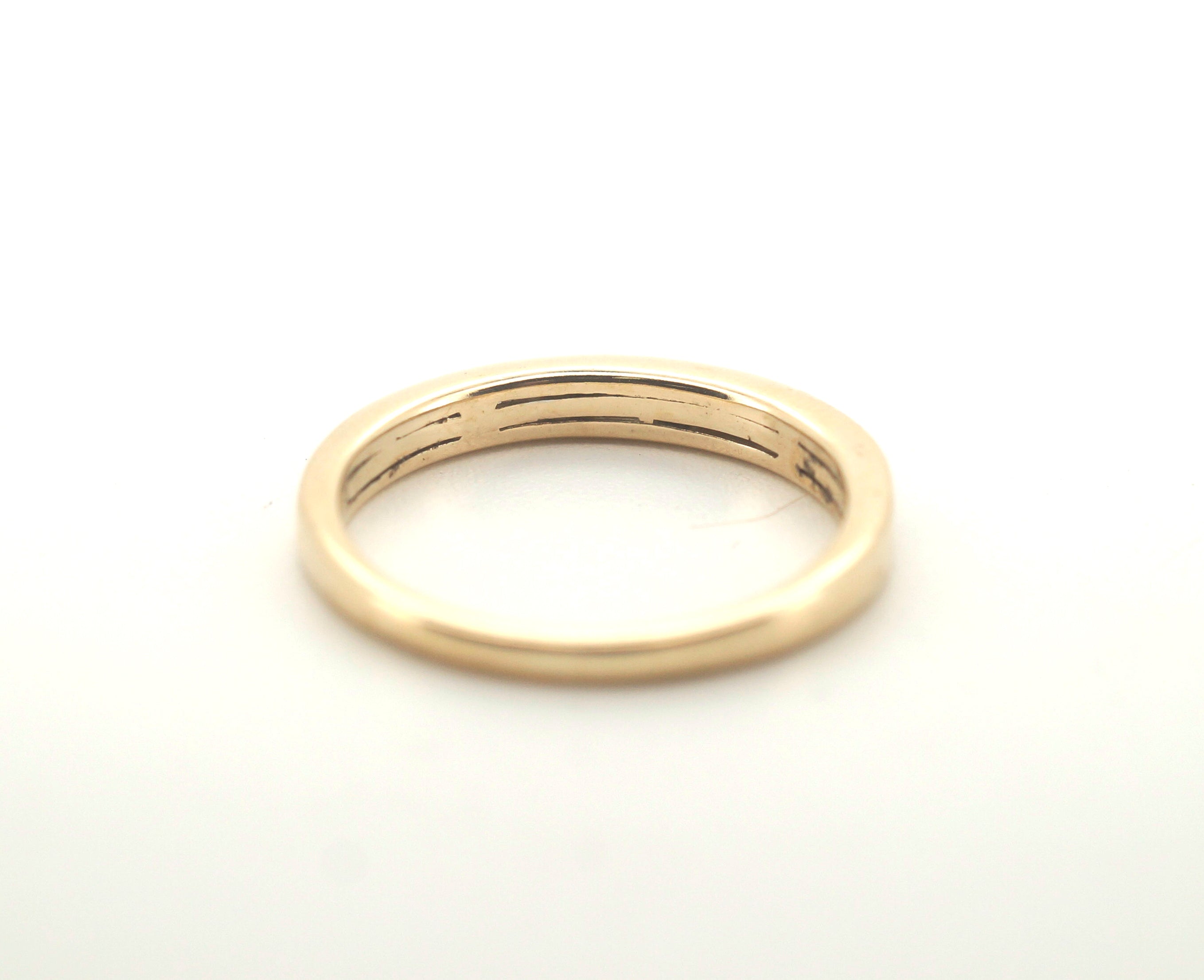Ladies 9CT Yellow Gold Diamond Ring (Size: K, 2.1g) - 506387