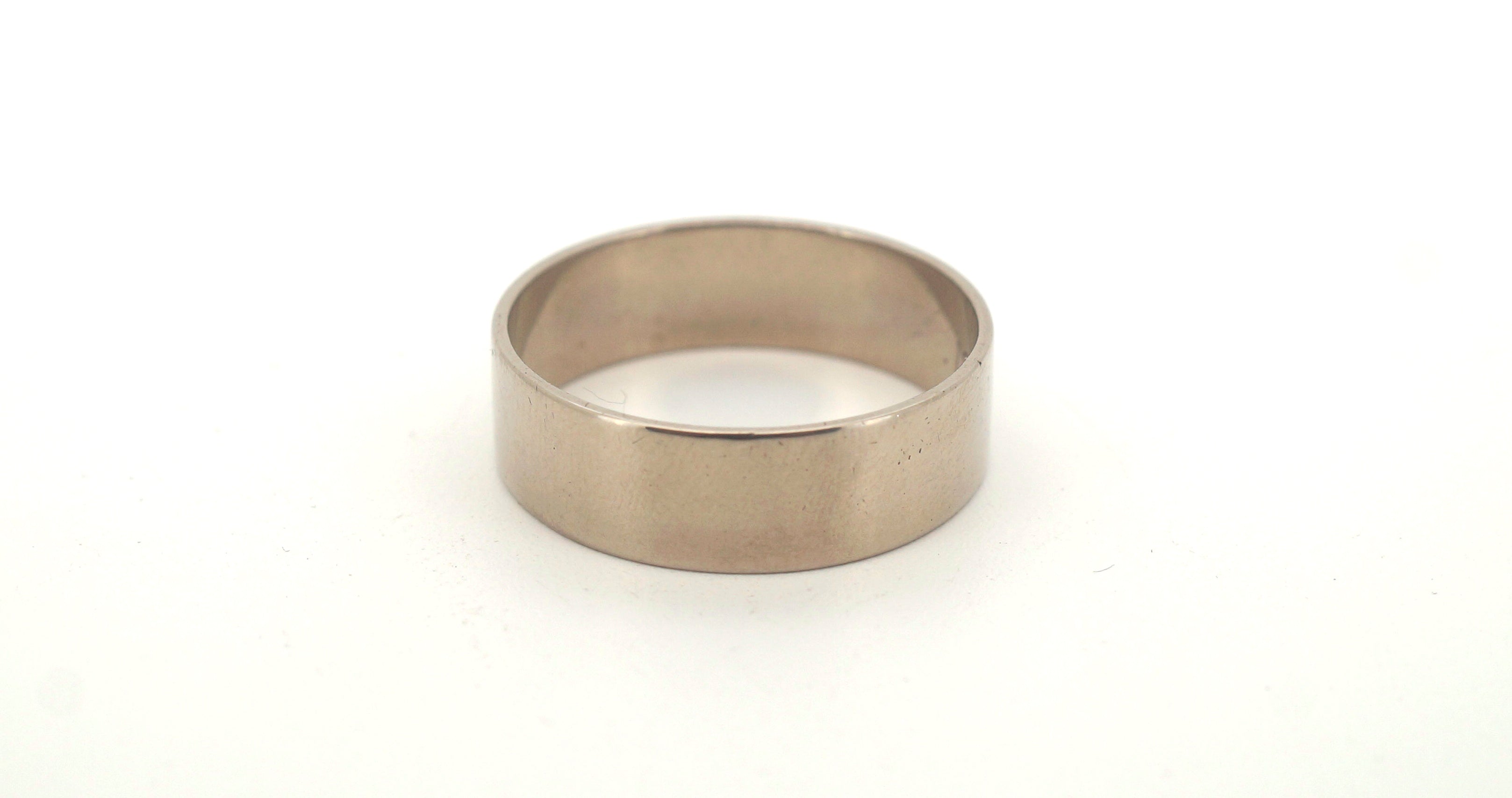18ct White Gold Plain Band Ring (Size W 1/2) - 502773