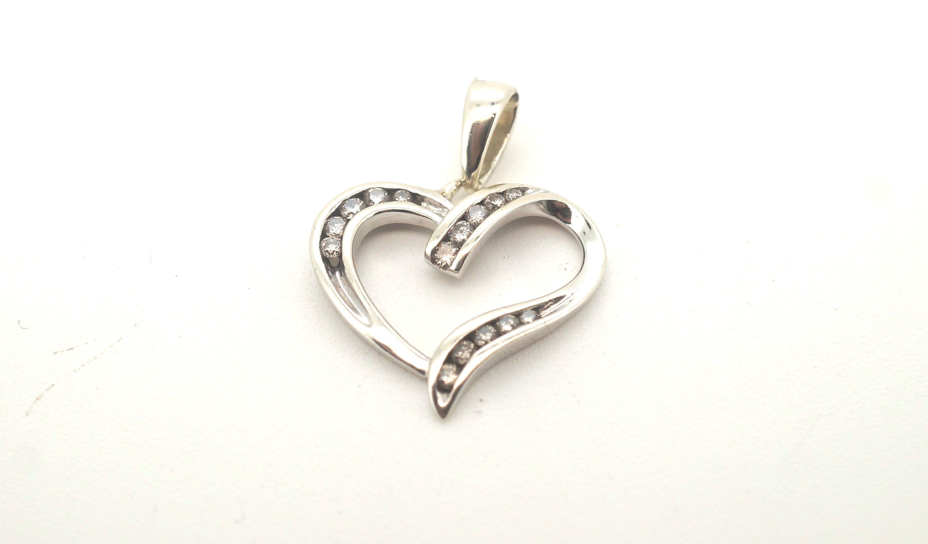 9ct White Gold Heart Shaped Diamond Pendant - 505733