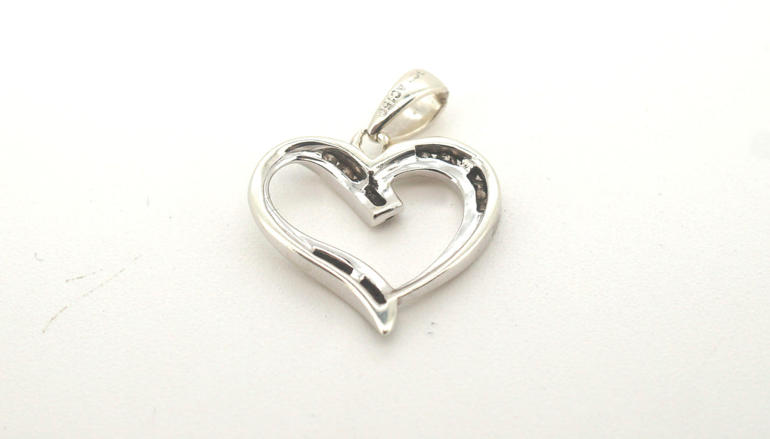 9ct White Gold Heart Shaped Diamond Pendant - 505733