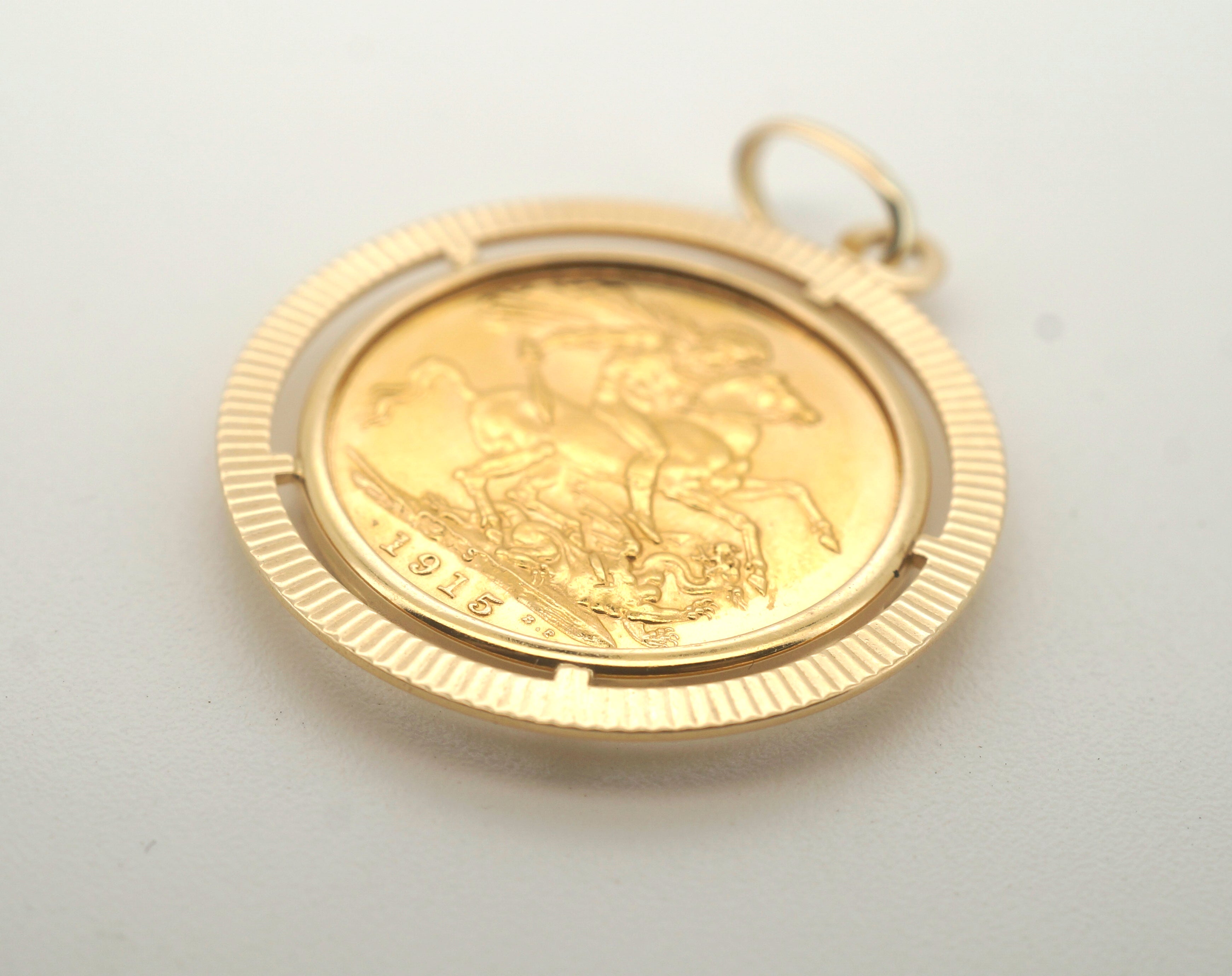 1915 Full Gold Soverign Coin in 9CT Yellow Gold Casing Pendant - 505421