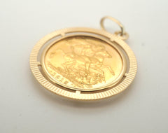 1915 Full Gold Soverign Coin in 9CT Yellow Gold Casing Pendant - 505421