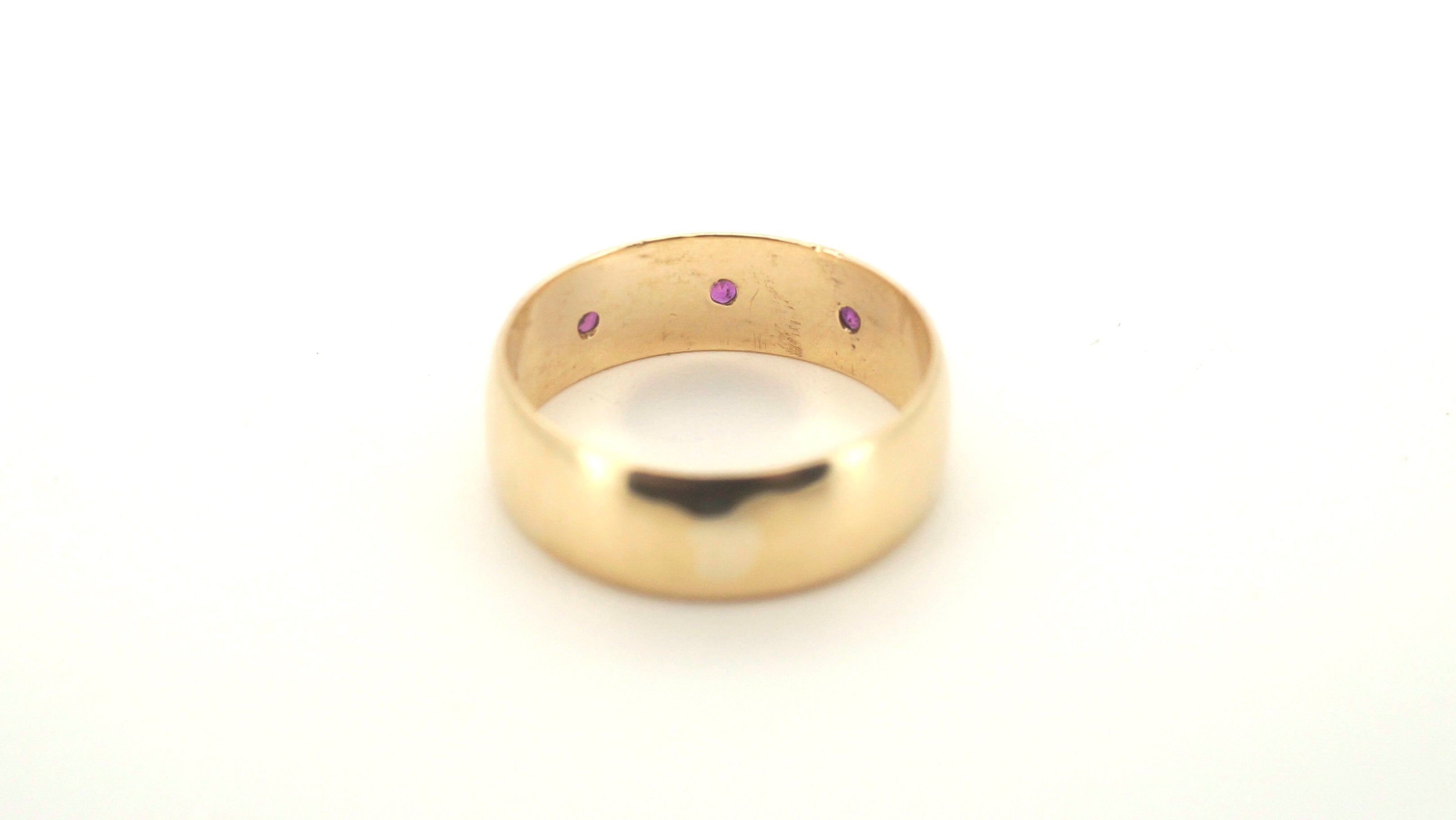 Unisex 9ct Yellow Gold 3 Pink Stone Ring (Size L) - 506073