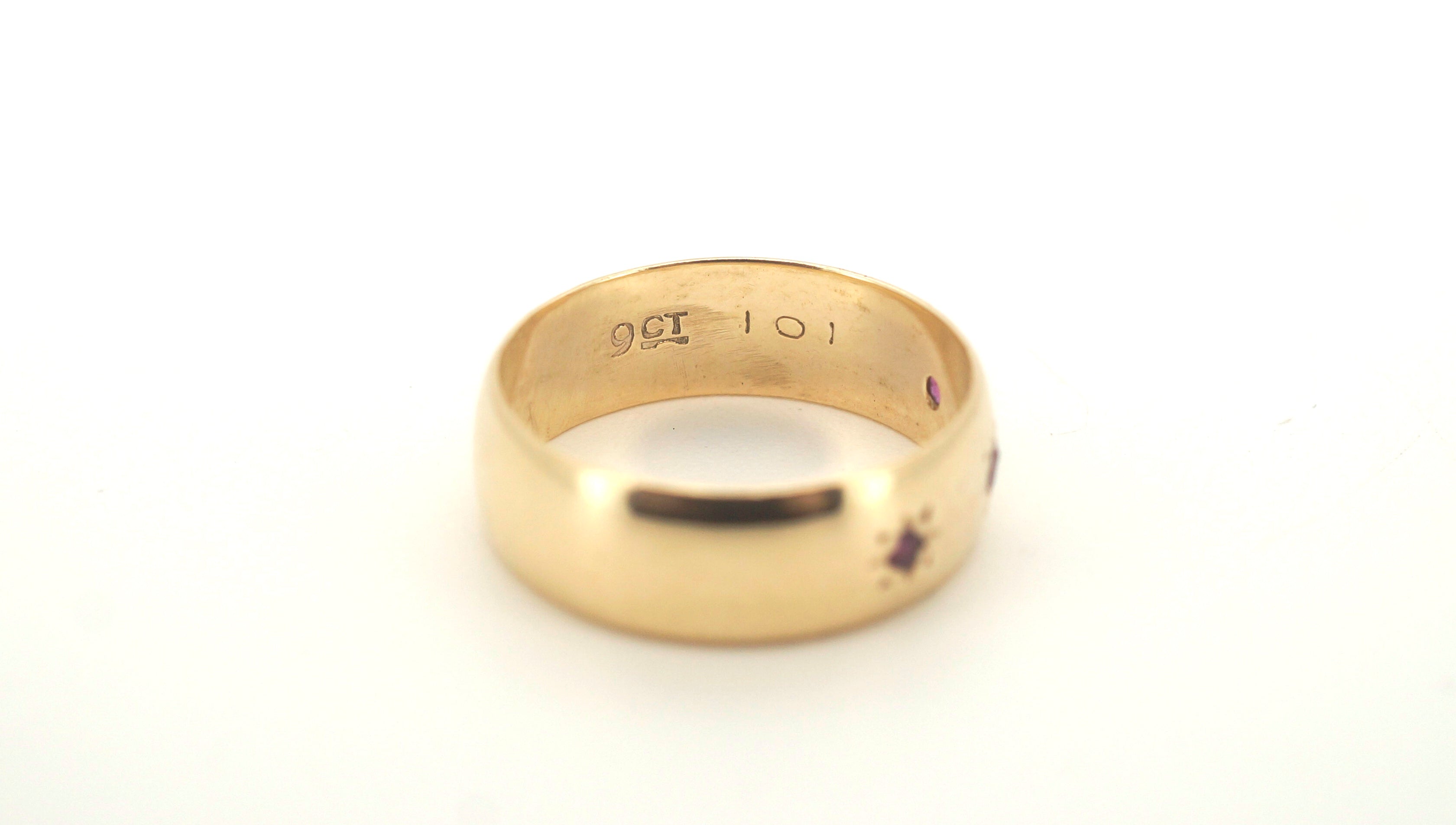 Unisex 9ct Yellow Gold 3 Pink Stone Ring (Size L) - 506073