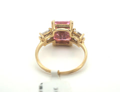 RING WITH STONE, YELLOW GOLD, 4.18 G, 9 K