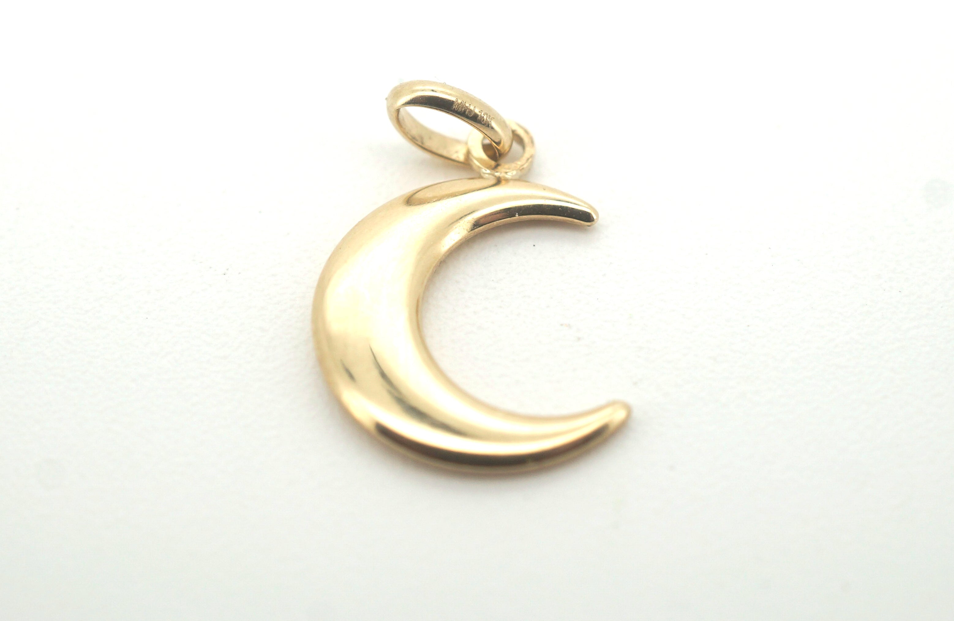 9ct Yellow Gold Moon Pendant - 501870