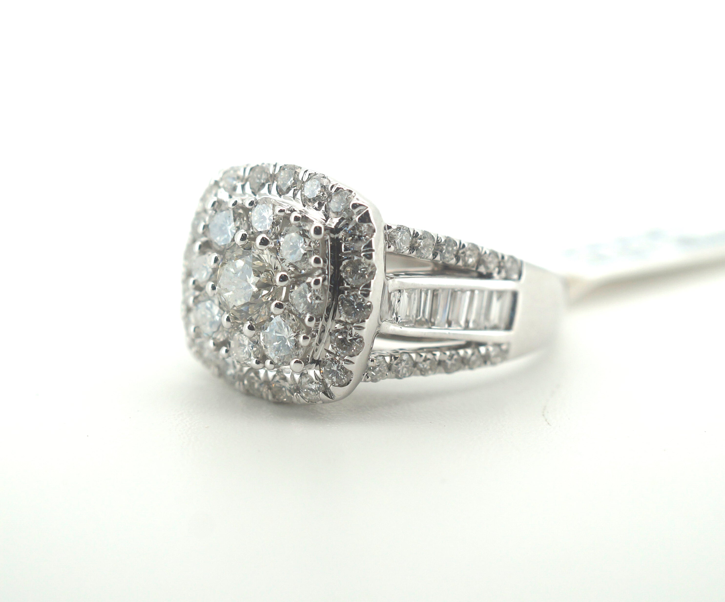 Ladies Stunning 9CT White Gold Diamond Cluster Ring (Size: L) - AD 32707