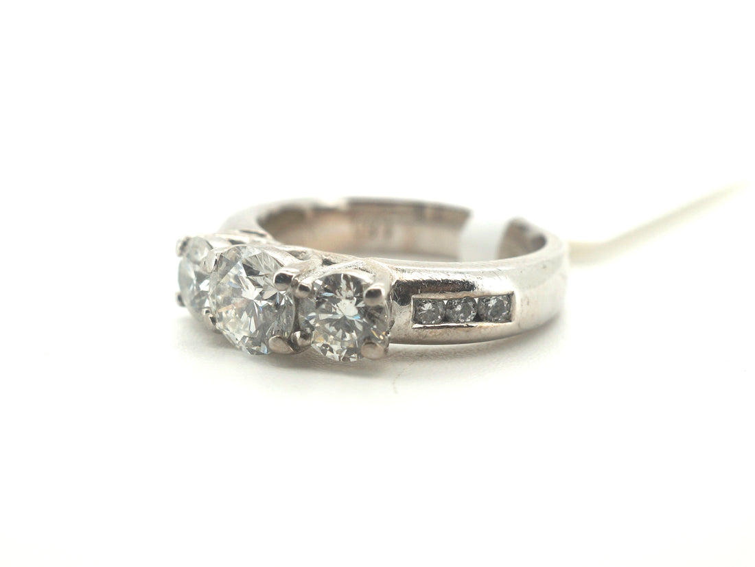 Ladies Stunning 18K White Michael Hill Gold Ring (Size J) - 254063