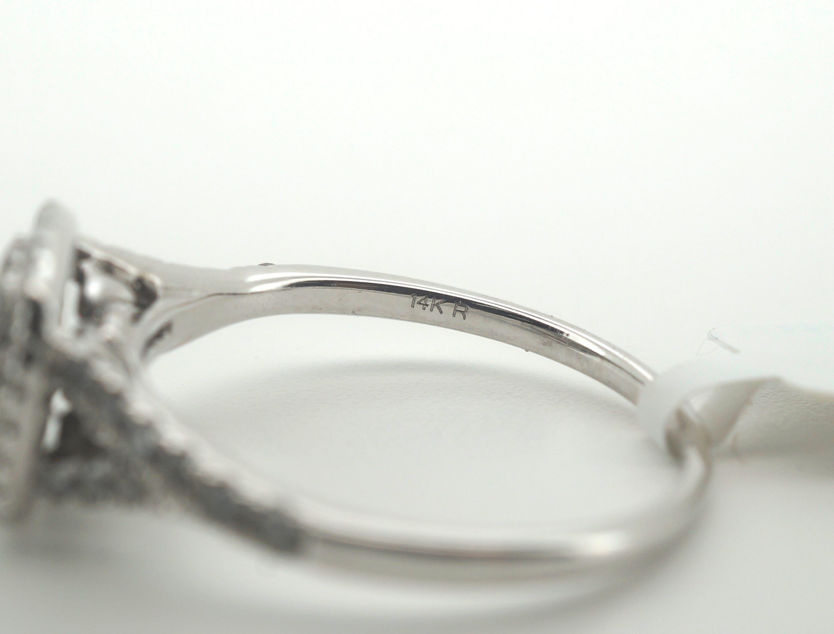 Ladies Stunning 14K White Gold Michael Hill Ring (Size R1/2) - 215902