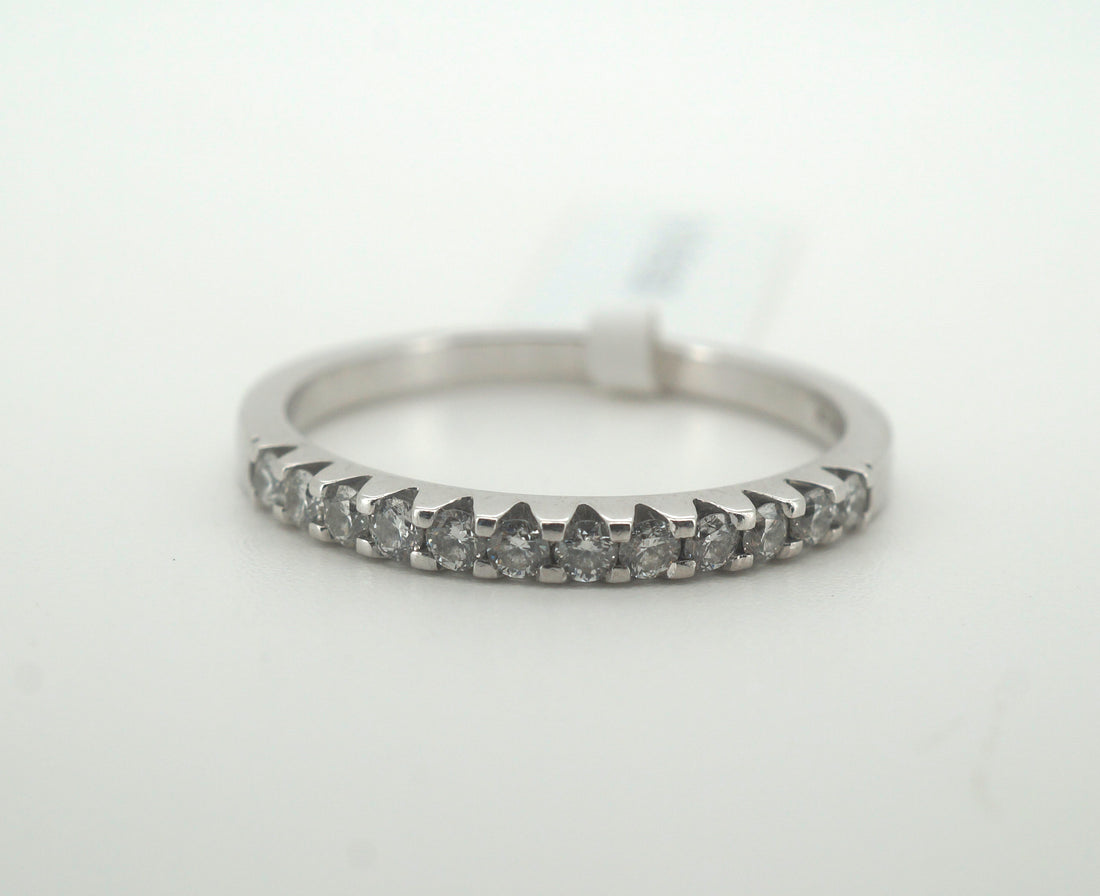 Ladies 18K White Gold Michael Hill Diamond Ring (Size V)- 243203