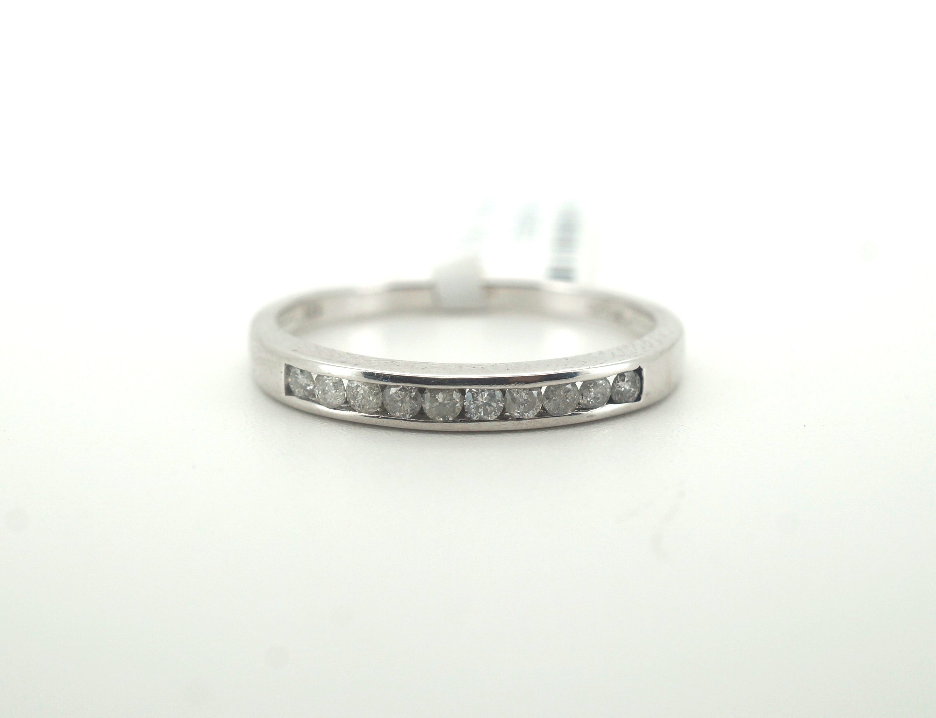 Ladies 9K White Gold Diamond Ring (Size: S) - 248535