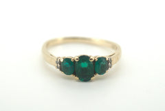Ladies 9ct Yellow gold ring with Green Stones / Diamonds (Size M) - 503349