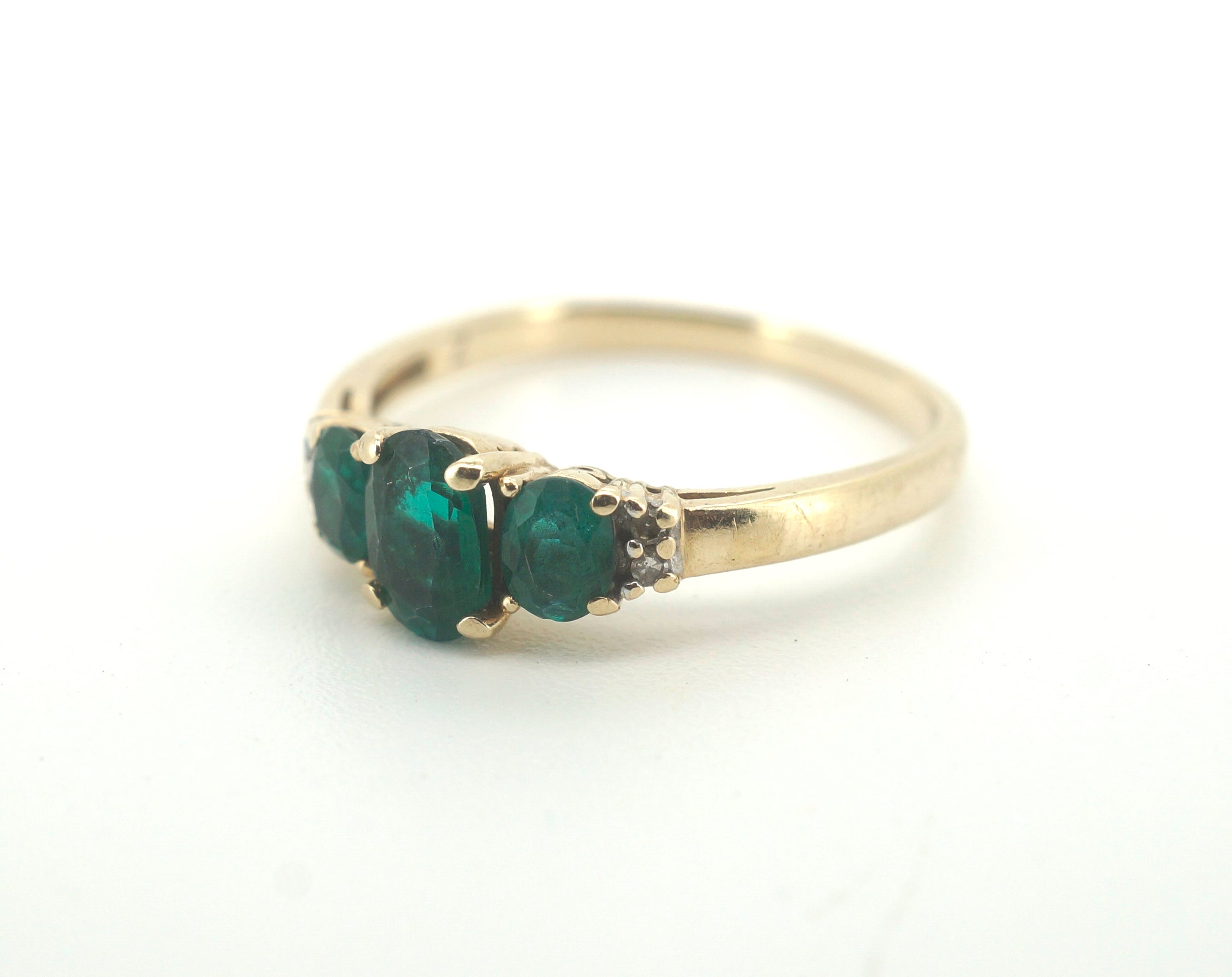 Ladies 9ct Yellow gold ring with Green Stones / Diamonds (Size M) - 503349