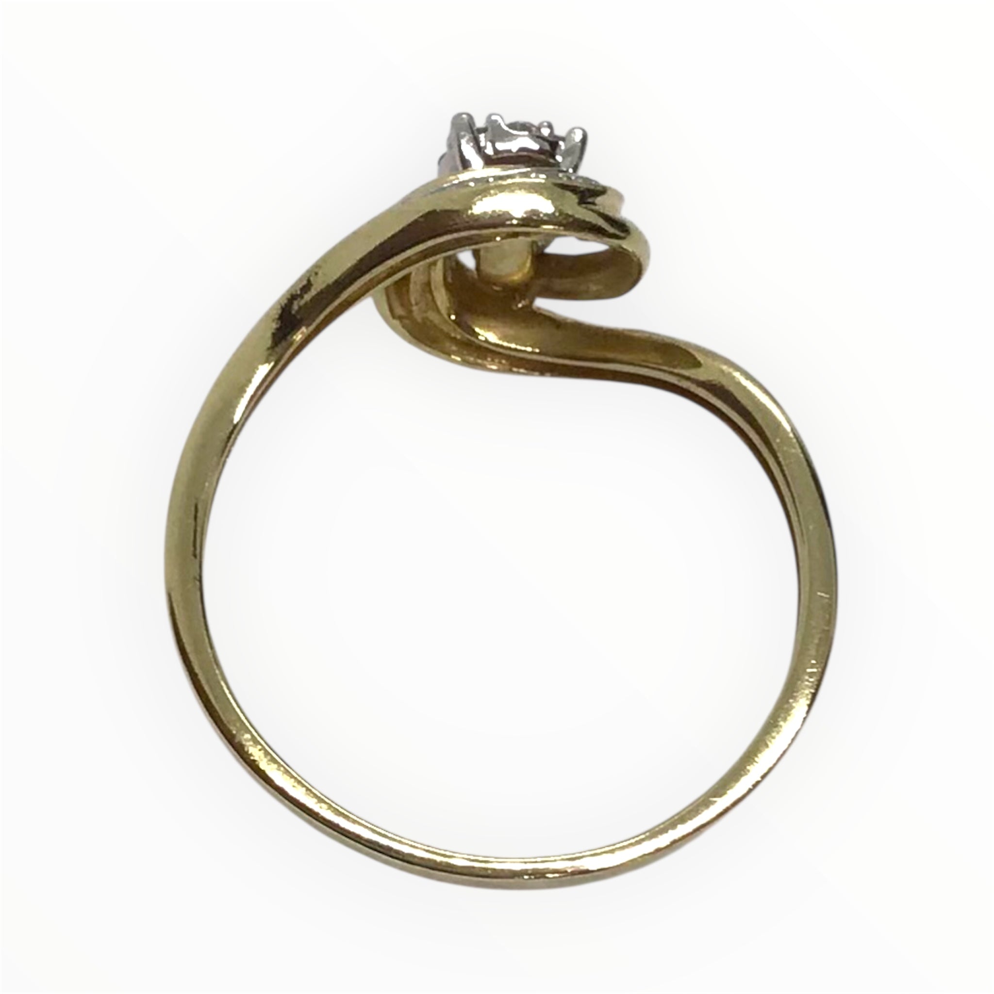 Ladies 9ct Gold Diamond Ring (Size Q) Ref#511380