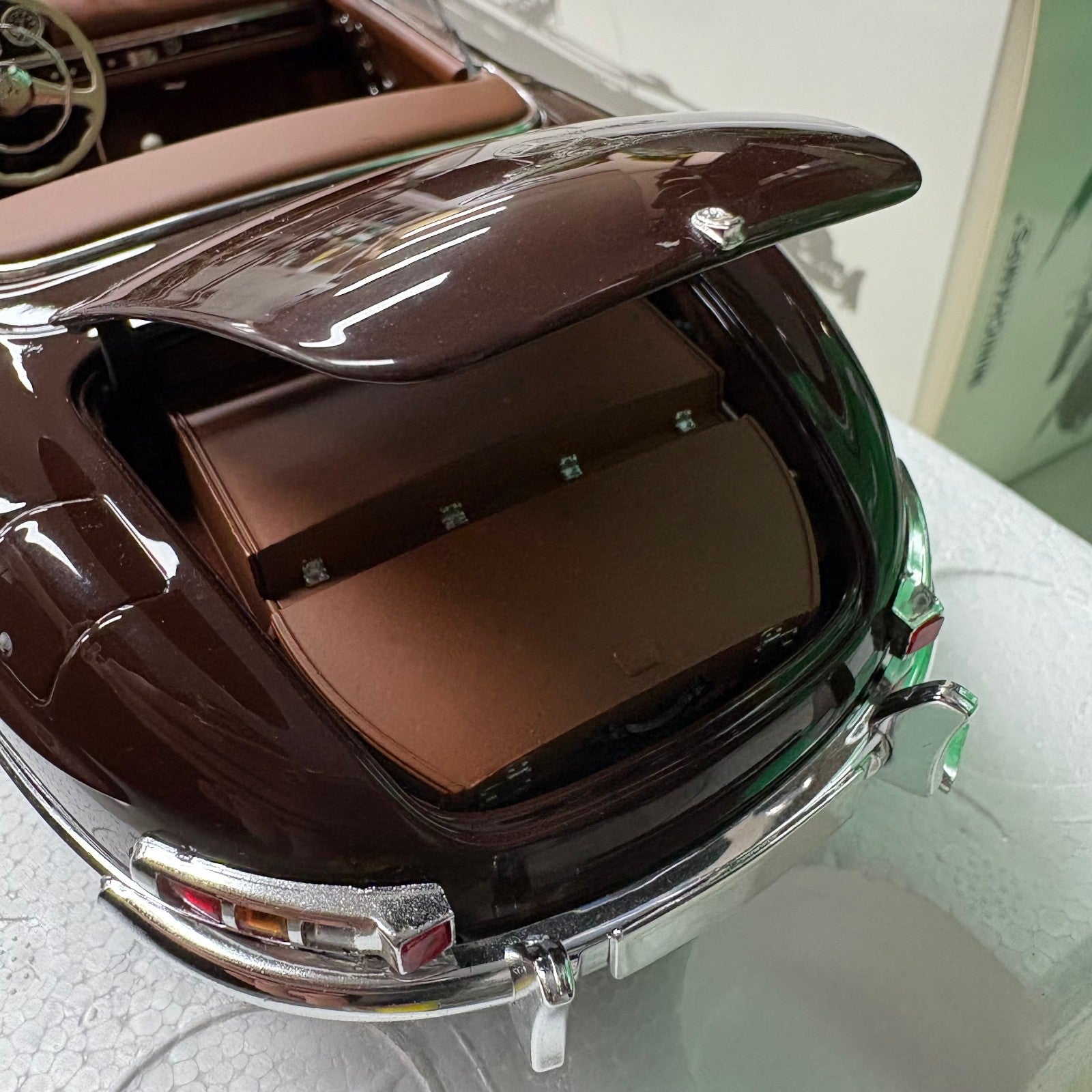 MINICHAMPS - MERCEDES-BENZ 300 SL ROADSTER 1957 1:18 MODEL CAR - 501280